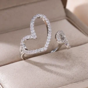 Chiara heart ring