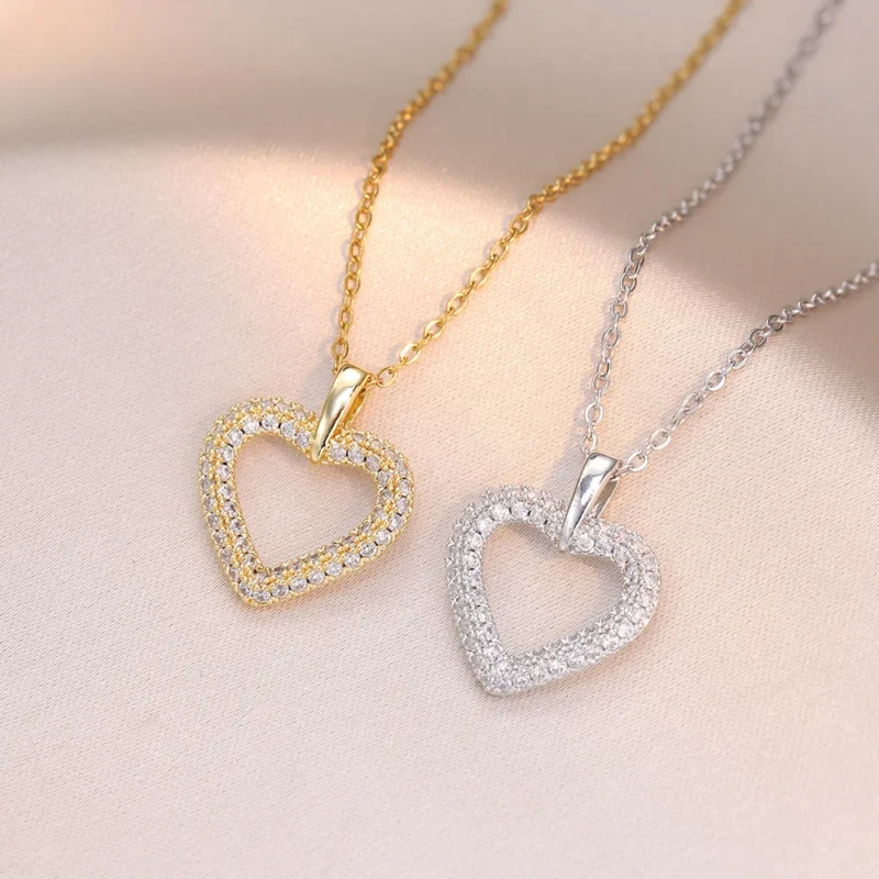 Necklace with openwork heart pendant MONA